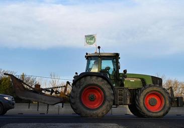 Los agricultores galos amenazan con extender sus protestas a París