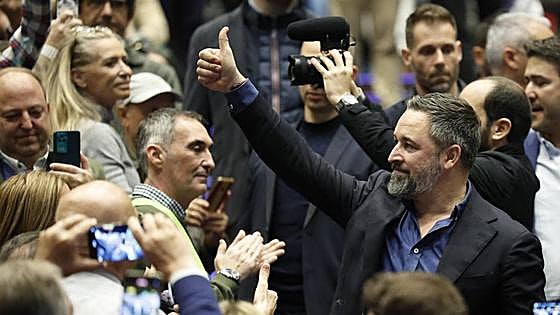 Abascal es reelegido presidente de Vox sin necesidad de votación