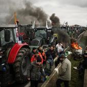 El Gobierno francés no logra convencer a sus agricultores