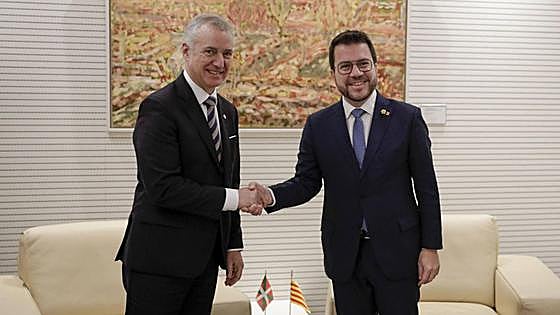Aragonès y Urkullu cuestionan el rechazo de Junts a la amnistía