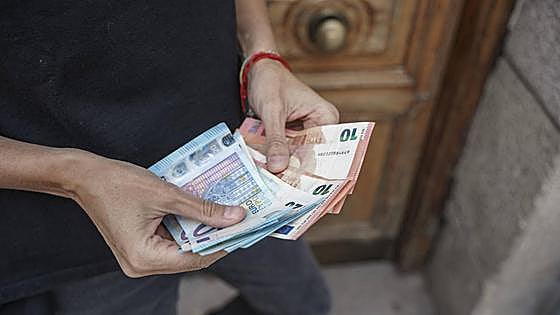 La banca, en un año de récord, aprovecha los tipos para reconfigurar su negocio