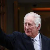 Carlos III regresa a la vida pública tras su operación de próstata