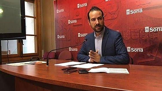 El procurador socialista de Soria Ángel Hernández, detenido tras un altercado en su domicilio