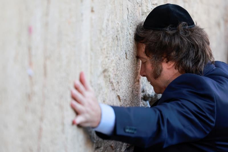 El presidente argentino, Javier Milei, este martes en el Muro de las Lamentaciones, en Jerusalén.