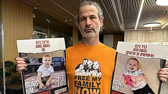 Familias presas por la masacre de Hamás: «Si en otro lugar del mundo un país hace esto, es borrado del mapa»