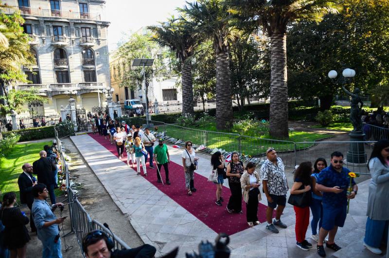 Largas colas para dar el último adiós a Sebastián Piñera en la capilla ardiente instalada en el Palacio del Congreso Nacional en Santiago de Chile.