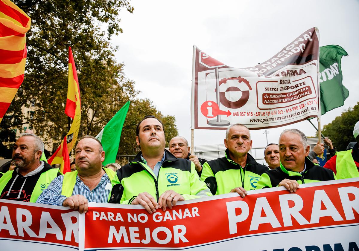 Manuel Hernández, líder de Plataforma para la Defensa del Transporte, manifestándose en Madrid en 2022.