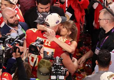 Travis Kelce y Taylor Swift, amor y furia en Las Vegas