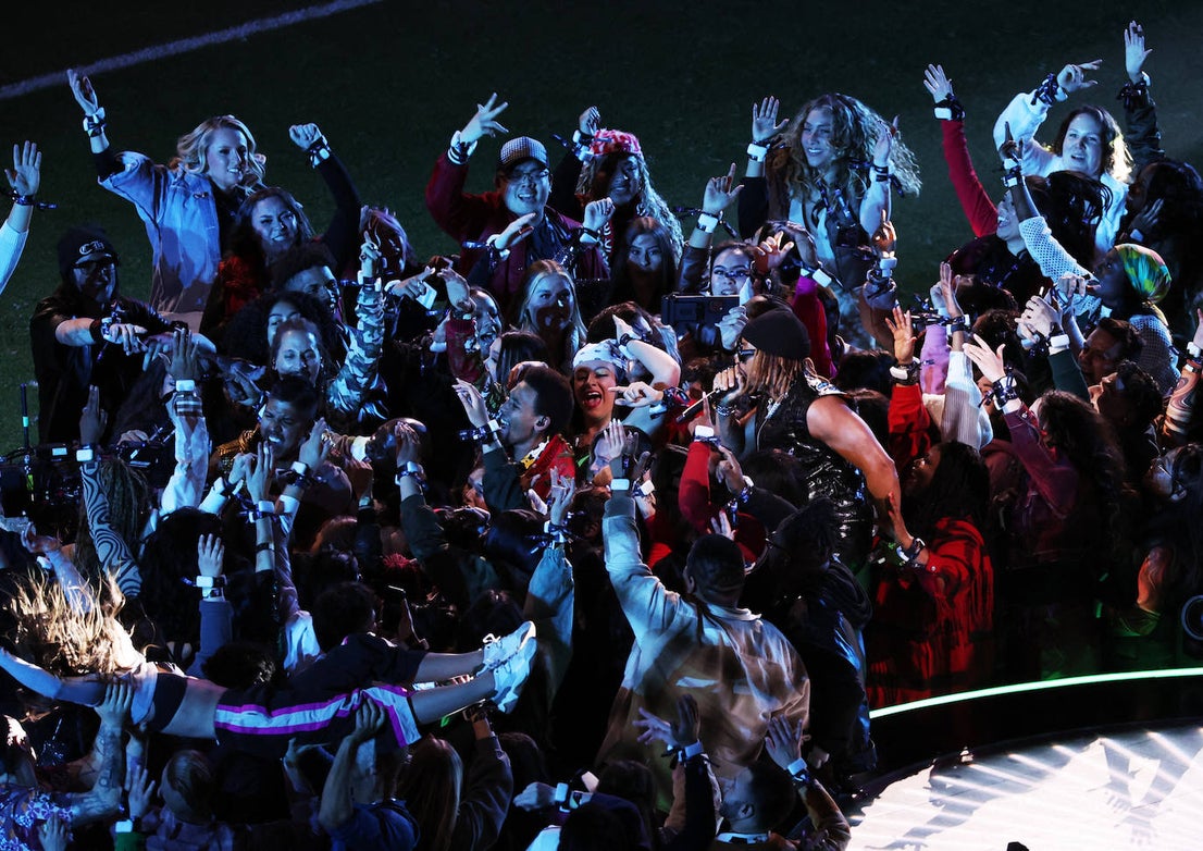 El rapero Lil Jon fue otro de los artistas que actuó durante el descanso de la Super Bowl que midió a los Kansas City Chiefs con los San Francisco 49ers en el Allegiant Stadium de Las Vegas.