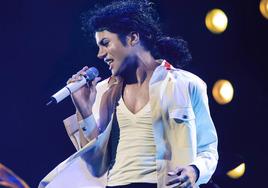 Jaafar Jackson, sobrino de Michael Jackson, da vida a su tío en la película 'Michael'.