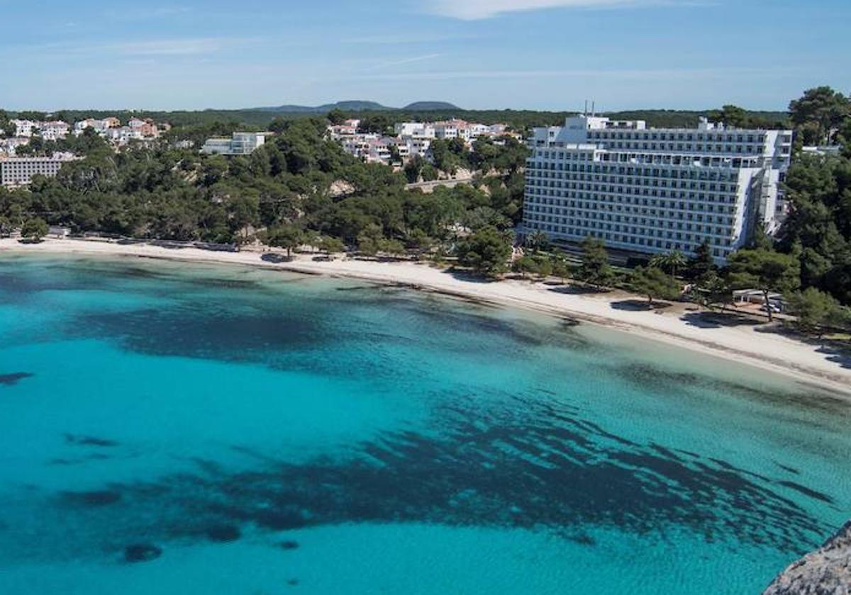 Hotel Meliá en Cala Galdana, en la isla de Menorca.