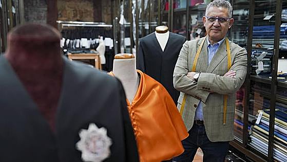 El hombre que corta la tela de la justicia en España