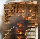 Emergencias activa situación 2, instala un hospital de campaña y pide la intervención de la UME por el incendio en Valencia