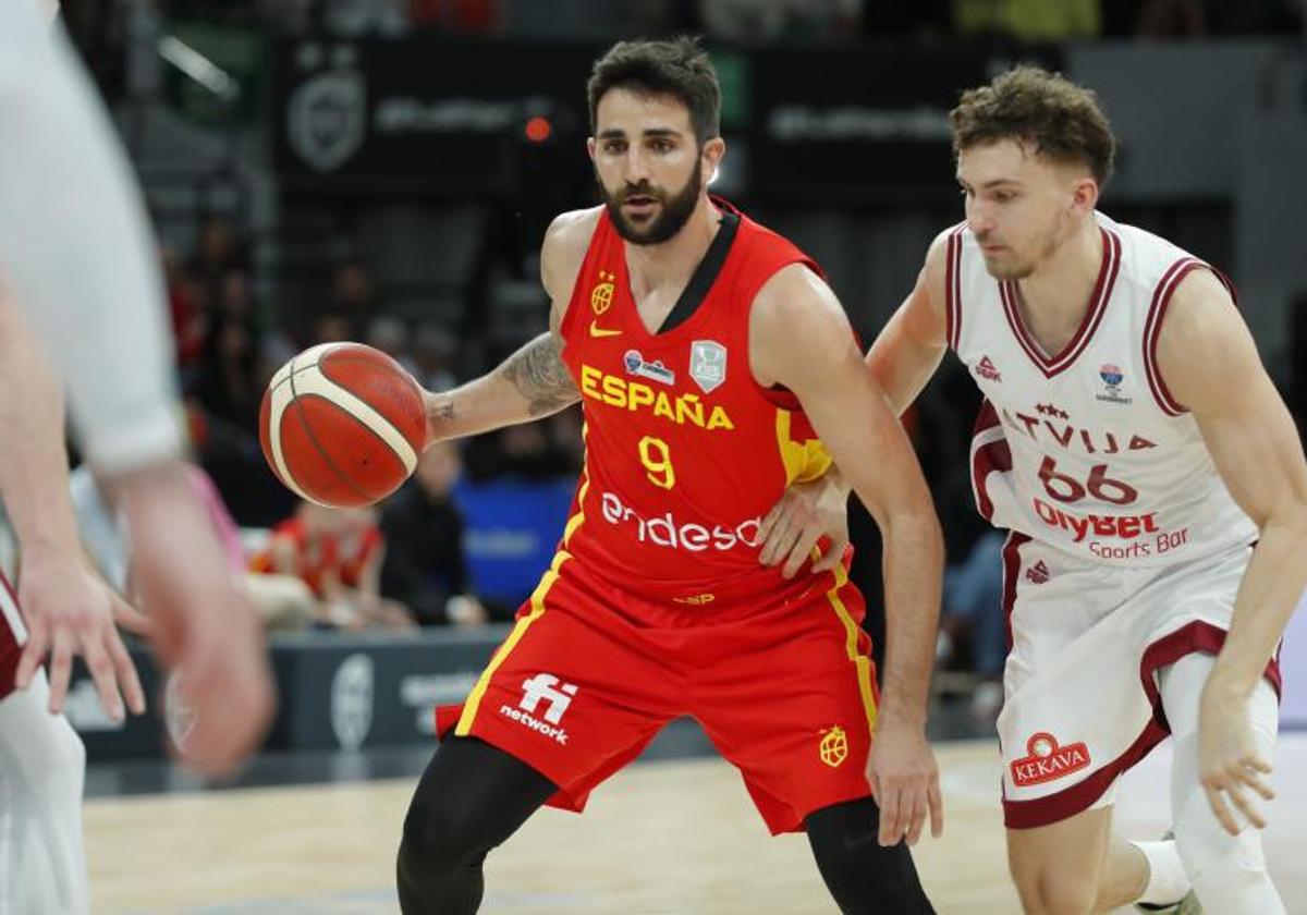 Ricky Rubio reaparece con España con derrota, pero vuelve a ser feliz