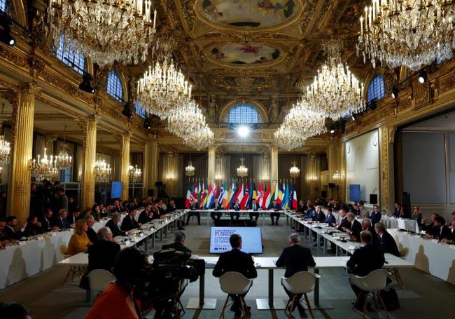 Los asistentes a la cumbre sobre Ucrania, reunidos en el palacio del Elíseo.