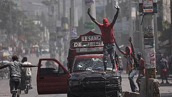Haití decreta el estado de alarma y toque de queda para combatir la violencia de las bandas criminales
