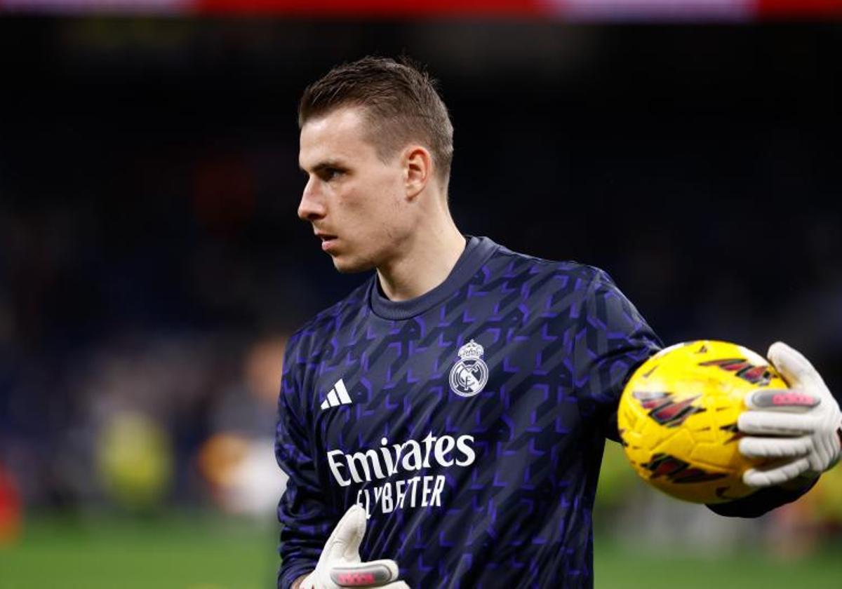 Andriy Lunin, antes del Real Madrid-Sevilla del pasado domingo.