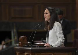 La diputada y secretaria general de Podemos, Ione Belarra defiende en el Congreso su PNL.