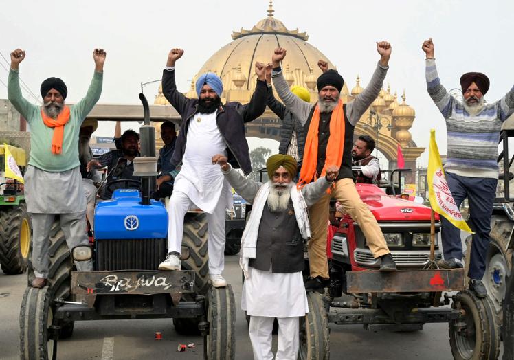 Tractorada, versión india.