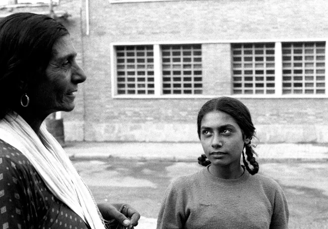 'Abuela y nieta'. Barcelona, 1976. De la serie 'La mujer marginada en la sociedad'.