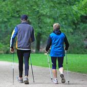 ¿Cuánto hay que caminar al día? La ciencia desmonta el mito de los 10.000 pasos diarios