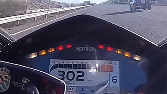 Pillado un motorista a 300 kilómetros por hora en Madrid
