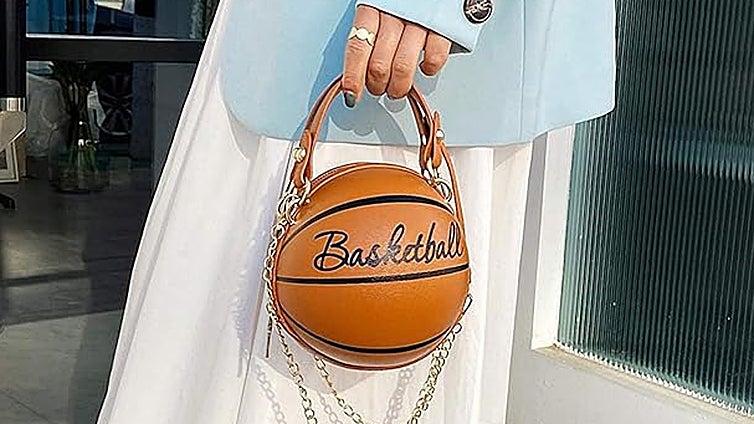 Los bolsos con formas divertidas: ¡La nueva tendencia de este 2024!