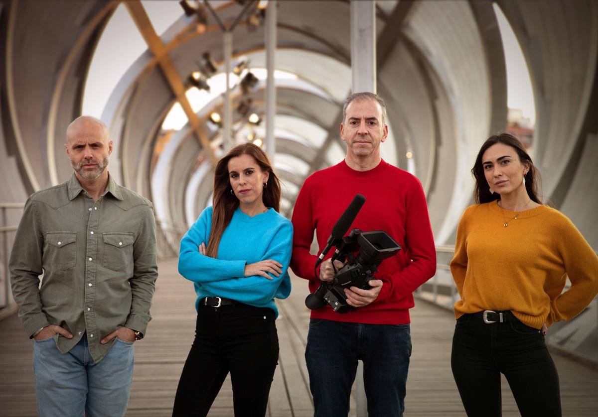 Adolfo Zarandieta, Silvia Ruiz, Nacho Medina y Fanny Boehm, el nuevo equipo de 'Callejeros', en Cuatro.