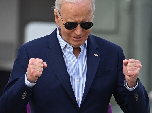 Joe Biden, en un gesto de ánimo.