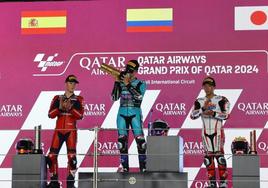 David Alonso, en lo más alto del podio en el circuito de Losail.