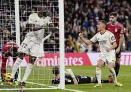 El Madrid golea casi por inercia a un Celta negado