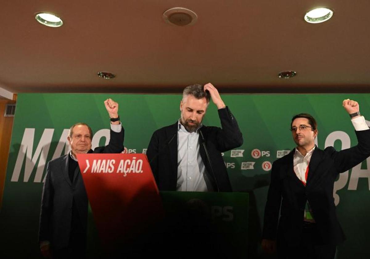 Pedro Nuno Santos se dirige a sus seguidores en el evento de la noche electoral del partido celebrado en Lisboa.