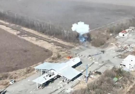 Una imagen de satélite recoge un momento de los combates en la frontera.