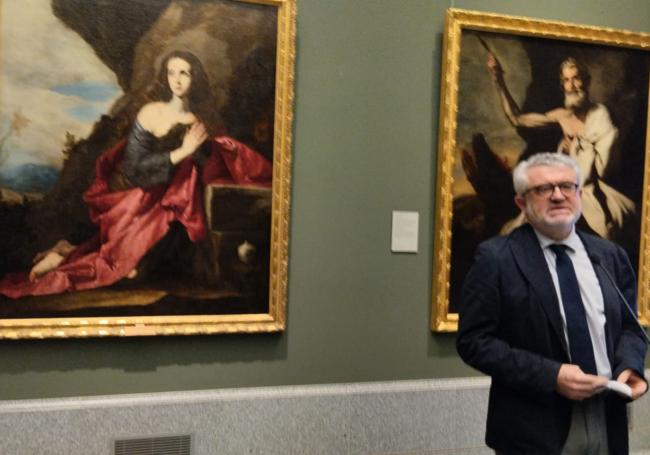 Miguel Falomir, director del Museo del Prado, ante una de las obras que se expondrá en Xàtiva.