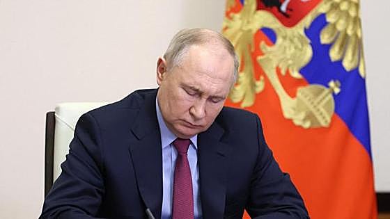 Los rusos comienzan a votar para mantener a Putin otros seis años en el poder