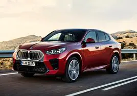 BMW X2.