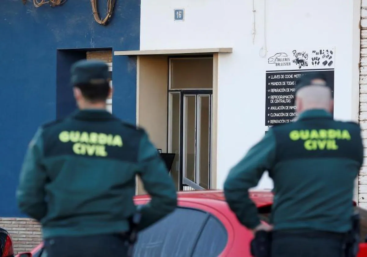 He shoots his ex-wife to death in Malaga and commits suicide