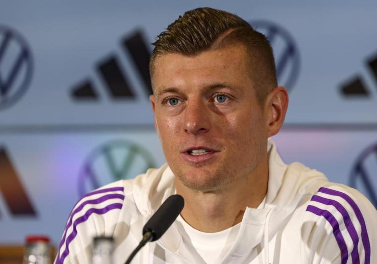 Toni Kroos, durante su comparecencia de este martes con la selección alemana.