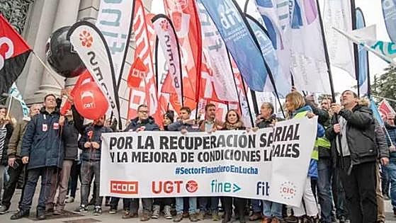 Los sindicatos de banca mantienen la huelga al no alcanzar un acuerdo salarial