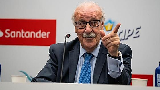 Del Bosque bendice a los jóvenes talentos de la selección: «Son los mejores»