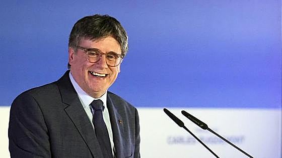 Puigdemont lanza su candidatura a las catalanas con la promesa de volver y «culminar» la secesión