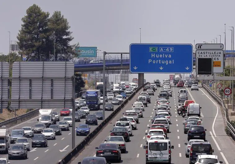 Evita atascos en Semana Santa: las peores horas para viajar según la DGT