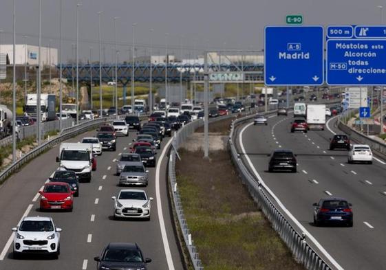 La DGT advierte de que este verano «habrá motos camufladas patrullando por las carreteras»