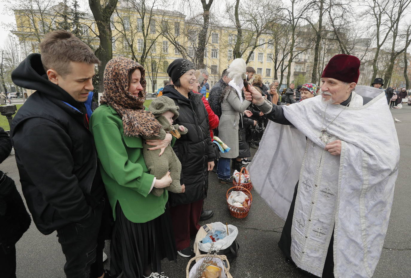 Cristianos ortodoxos durante las celebraciones de la Pascua el año pasado en Kiev.