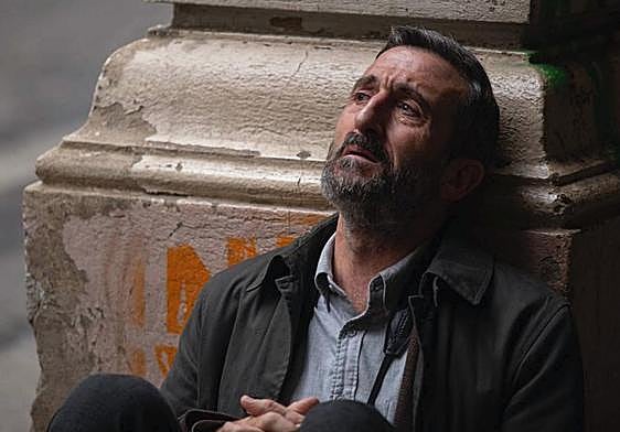 Luis Zahera ensaya un registro vulnerable, tartamudez incluida, en 'Pájaros',