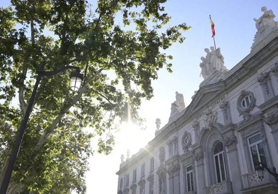Fachada principal de la sede del Tribunal Supremo, en Madrid