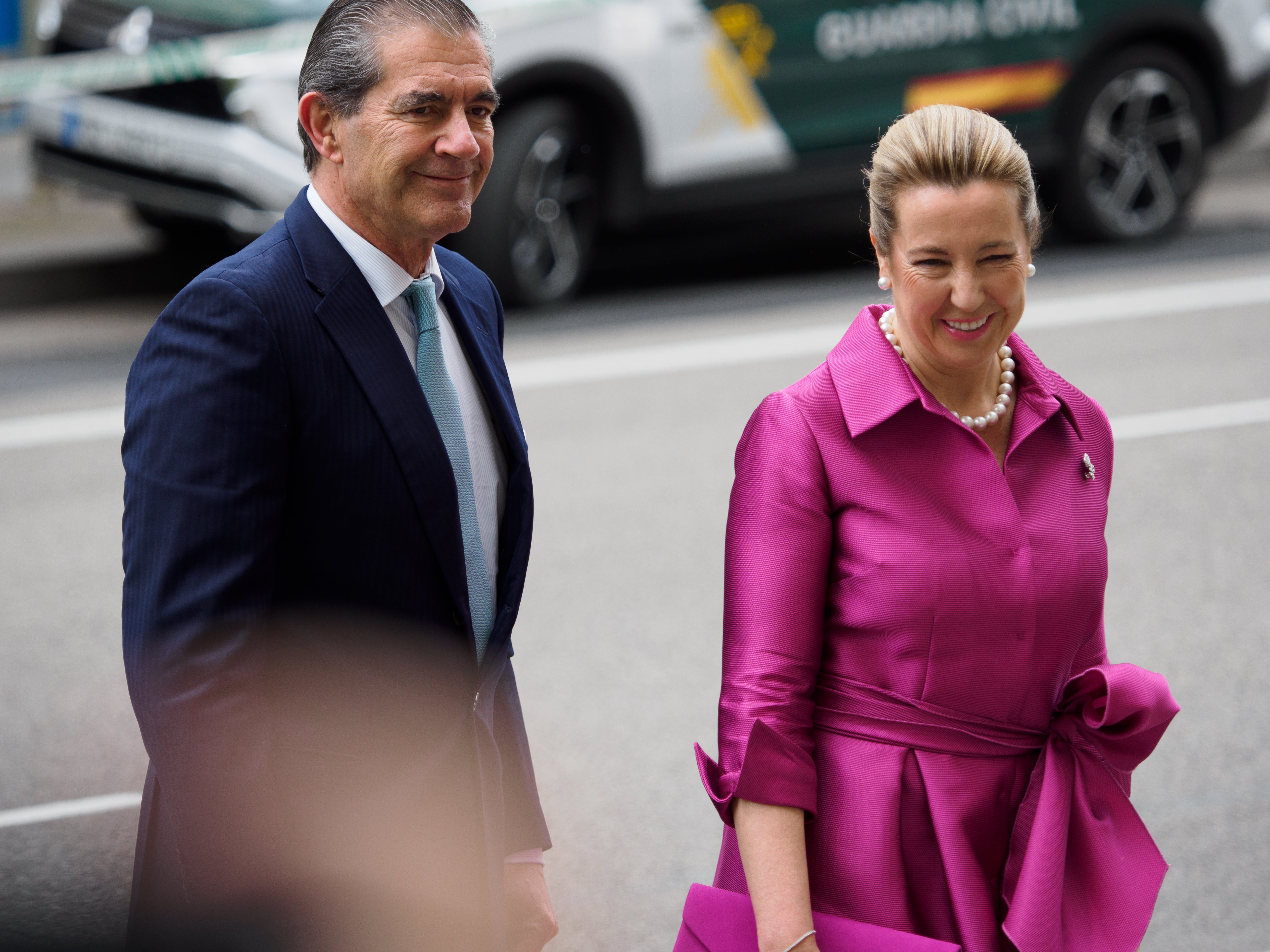 Cristina de Borbón Dos-Sicilias llega con su marido, Pedro López Quesada.