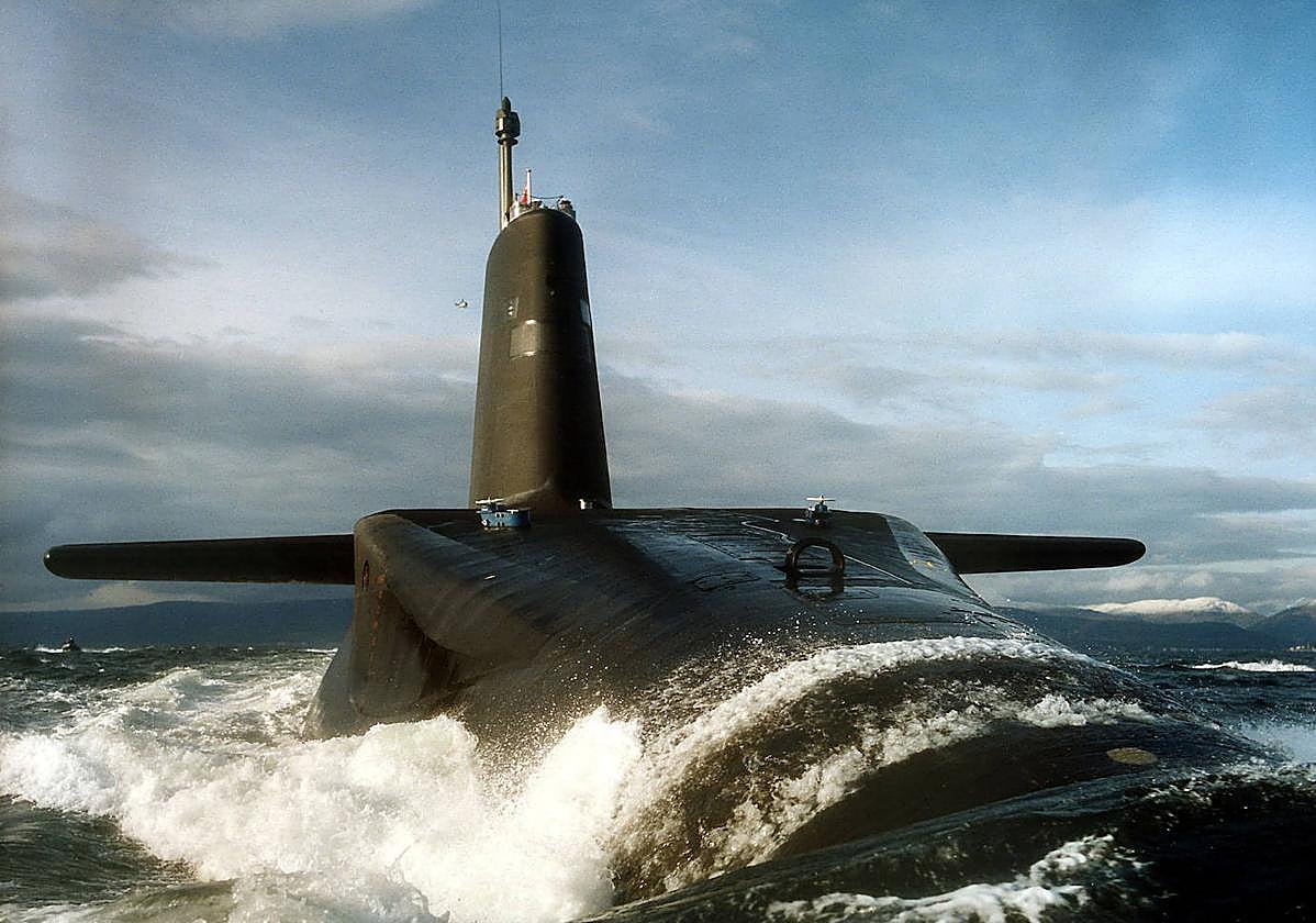 Un submarino nuclear de la clase Vanguard durante unos ejercicios en la base naval de Clyde, en Escocia