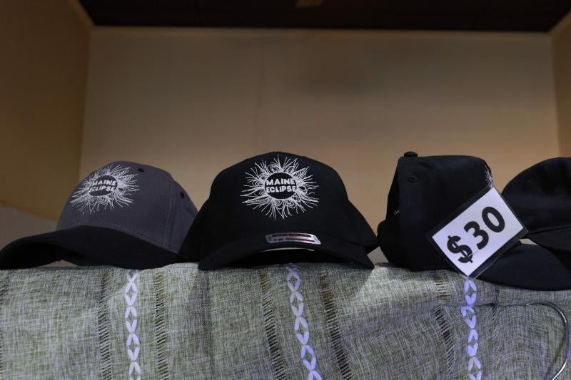 Baños de masas y euforia por el eclipse solar en América