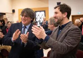 El expresident de la Generalitat, Carles Puigdemont (izq), y el exconseller Toni Comín (dcha)